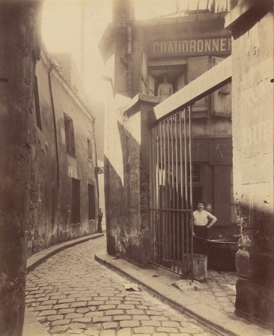 レユニオン通りの金属細工店 作： Eugène Atget